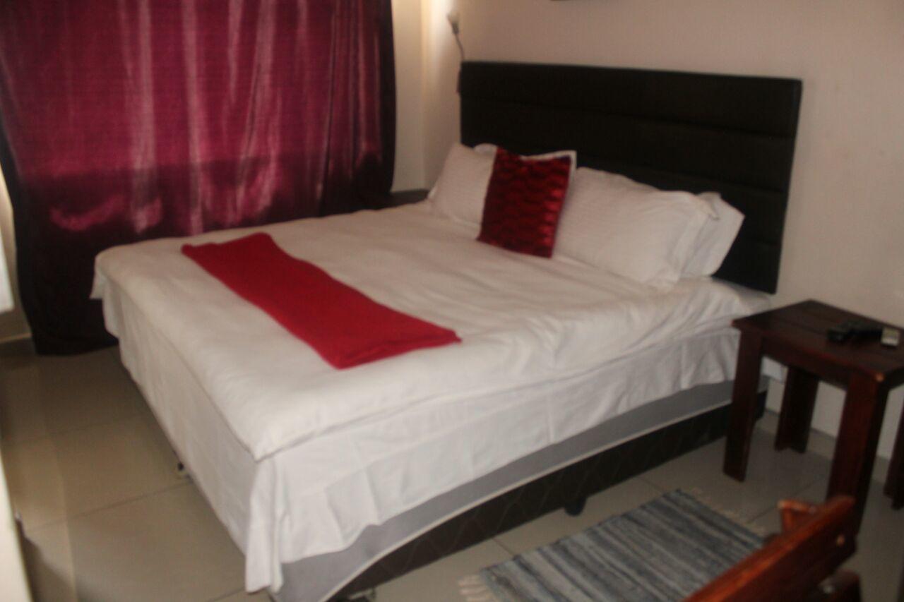 Pension Hotel Kamho Windhoek Bagian luar foto